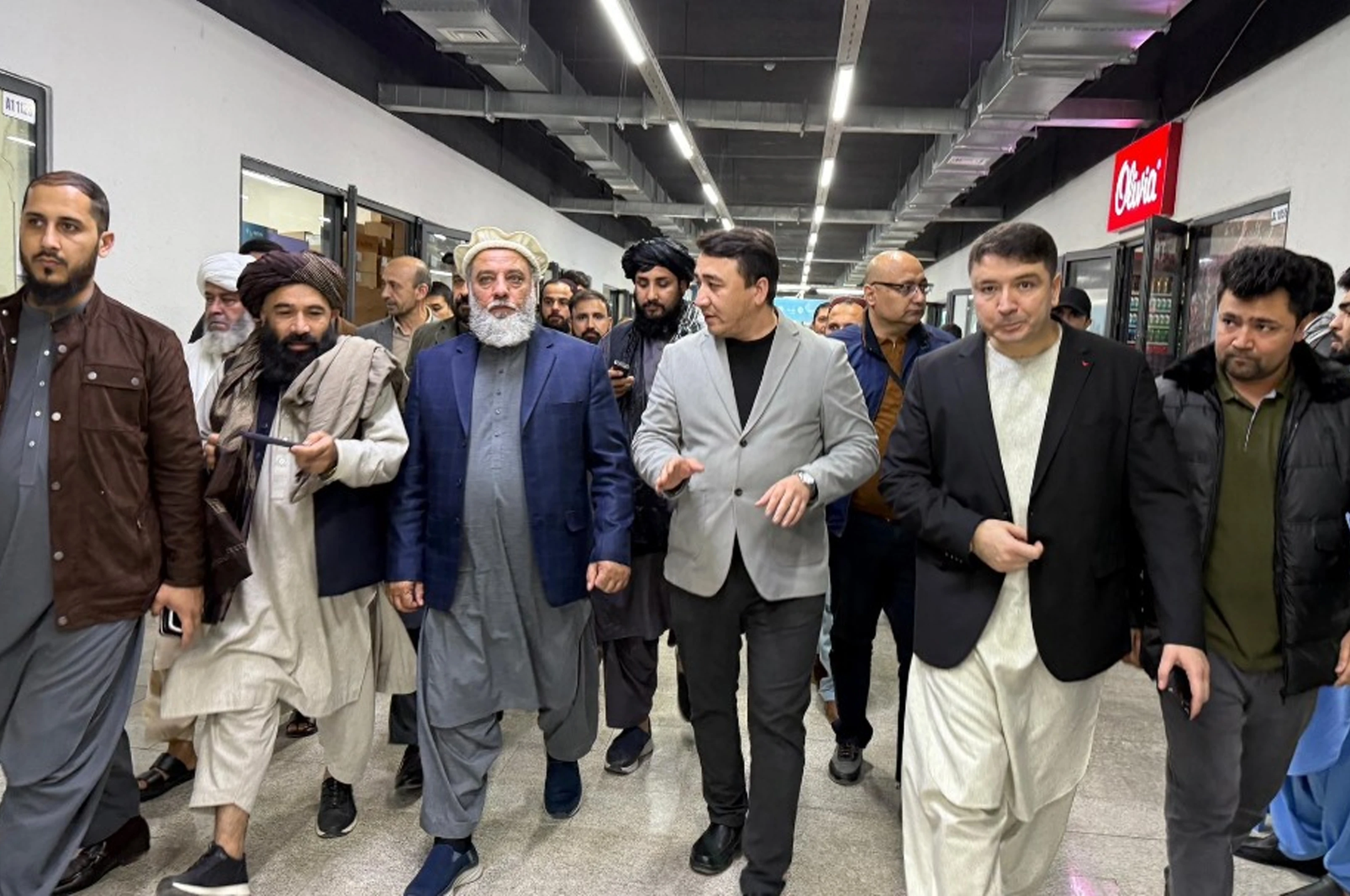 د افغان ـ ازبیک ګډ سوداګریز بازار ستونزې به حل شي