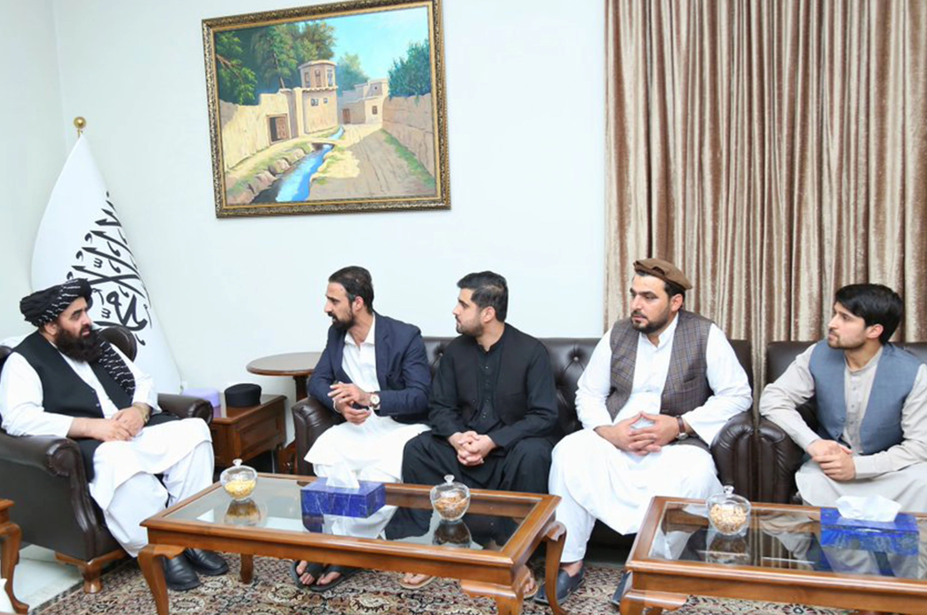 د افغانستان بهرنیو چارو وزیر: د ظاهر قدیر موضوع د تعقیب په موخه یې ډيپلوماټیکو استازولیو ته دنده سپارلې