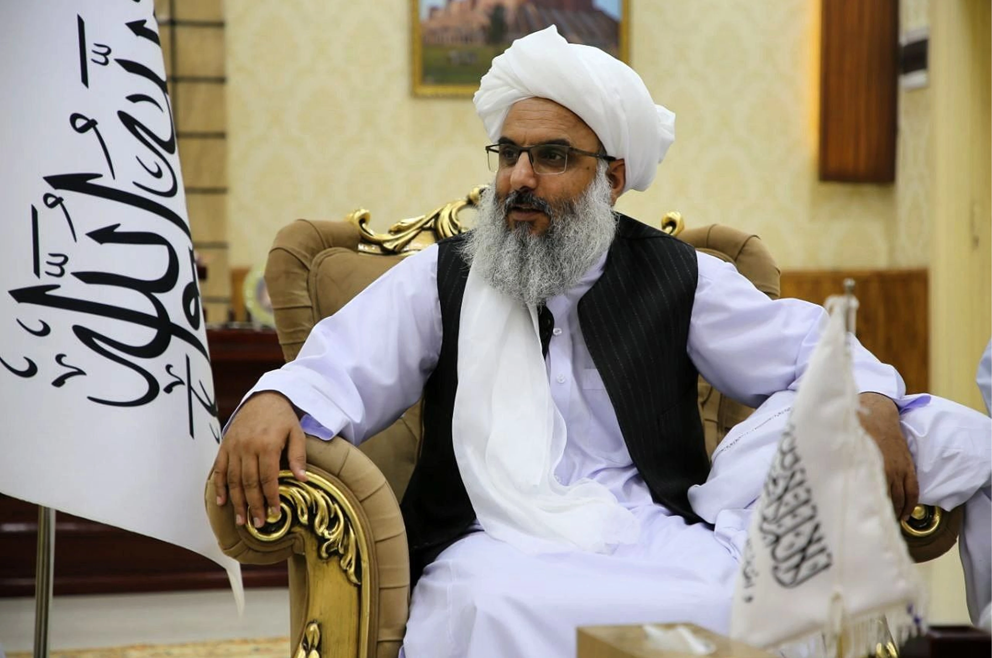 د هرات والي د یو پلاوي په مشرۍ ترکمنستان ته په سفر تللی