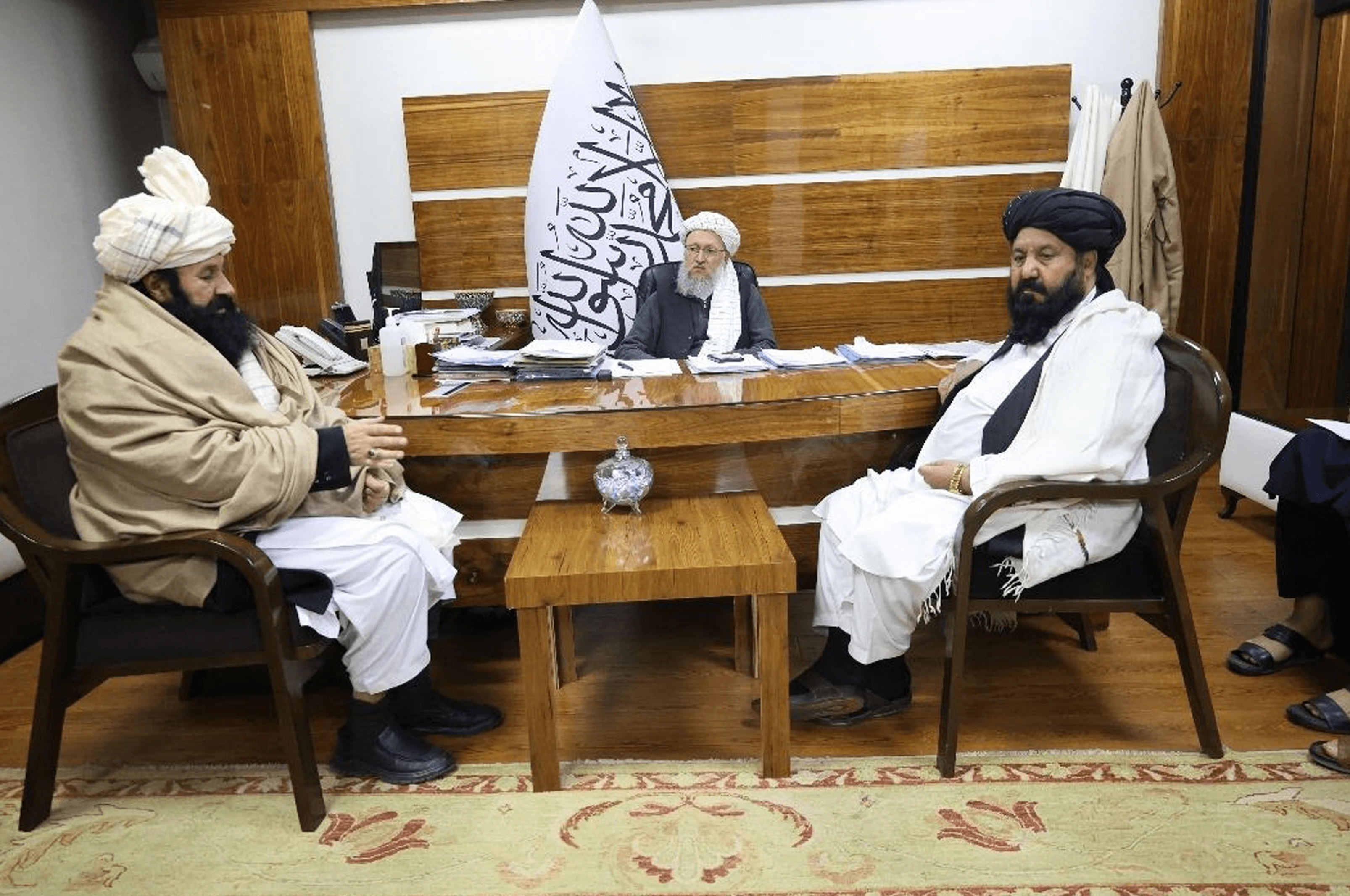 اسلامي امارت له ټولو شته امکاناتو پر استفادې کډوالو ته د مناسبې زمینې برابرولو هڅې کوي 