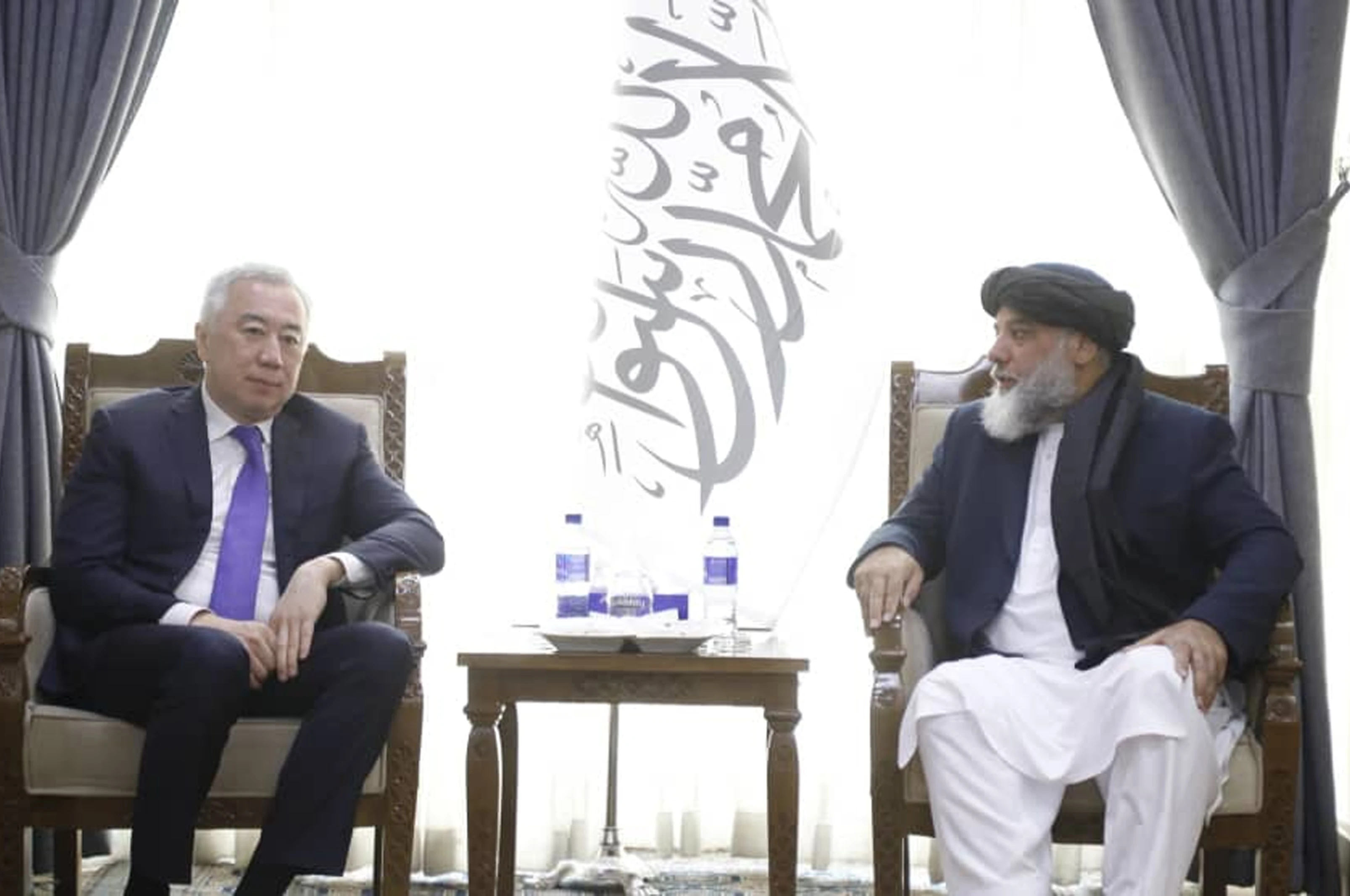 د صنعت او سوداګرۍ وزارت: کابل ته قزاقستاني پلاوي سفر موخه د افغان – قزاق نندارتون پرانېسته ده