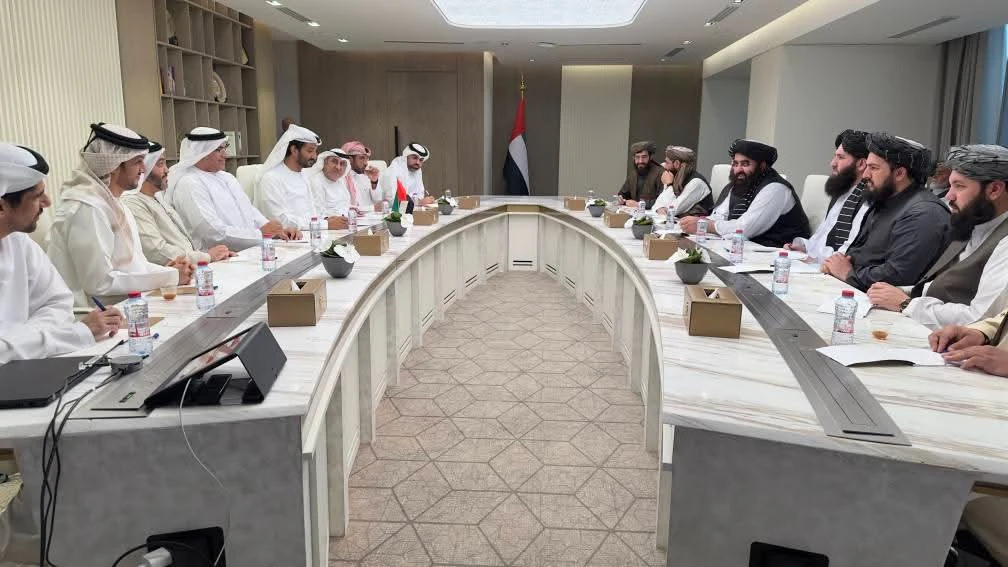 د امارت او اماراتو چارواکي د کانونو استخراج او سوداګرۍ پراختیا په اړه غږېدلي