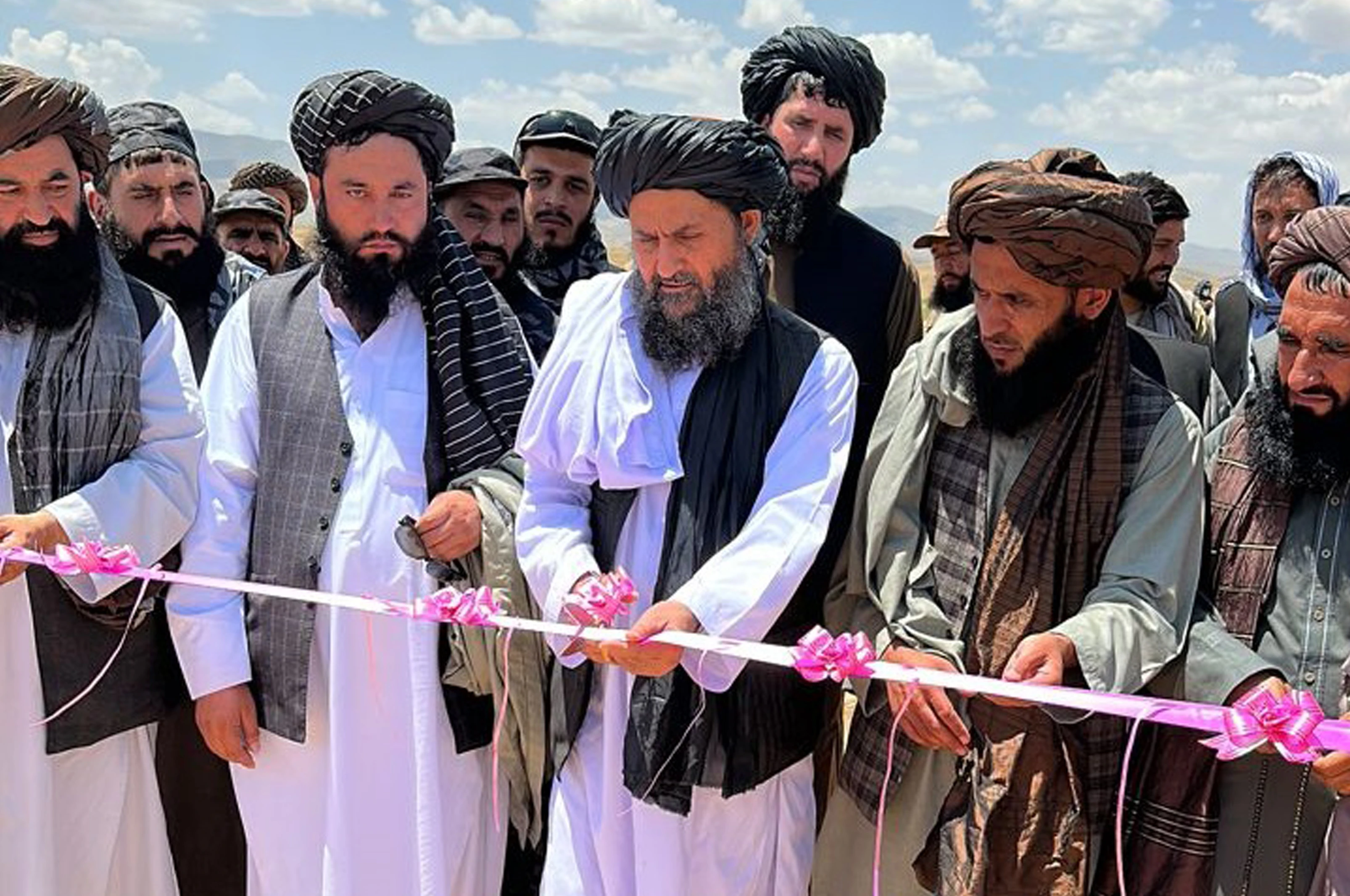 حکومت د غور ولایت سېلاب ځپلو لپاره ښارګوټی جوړوي