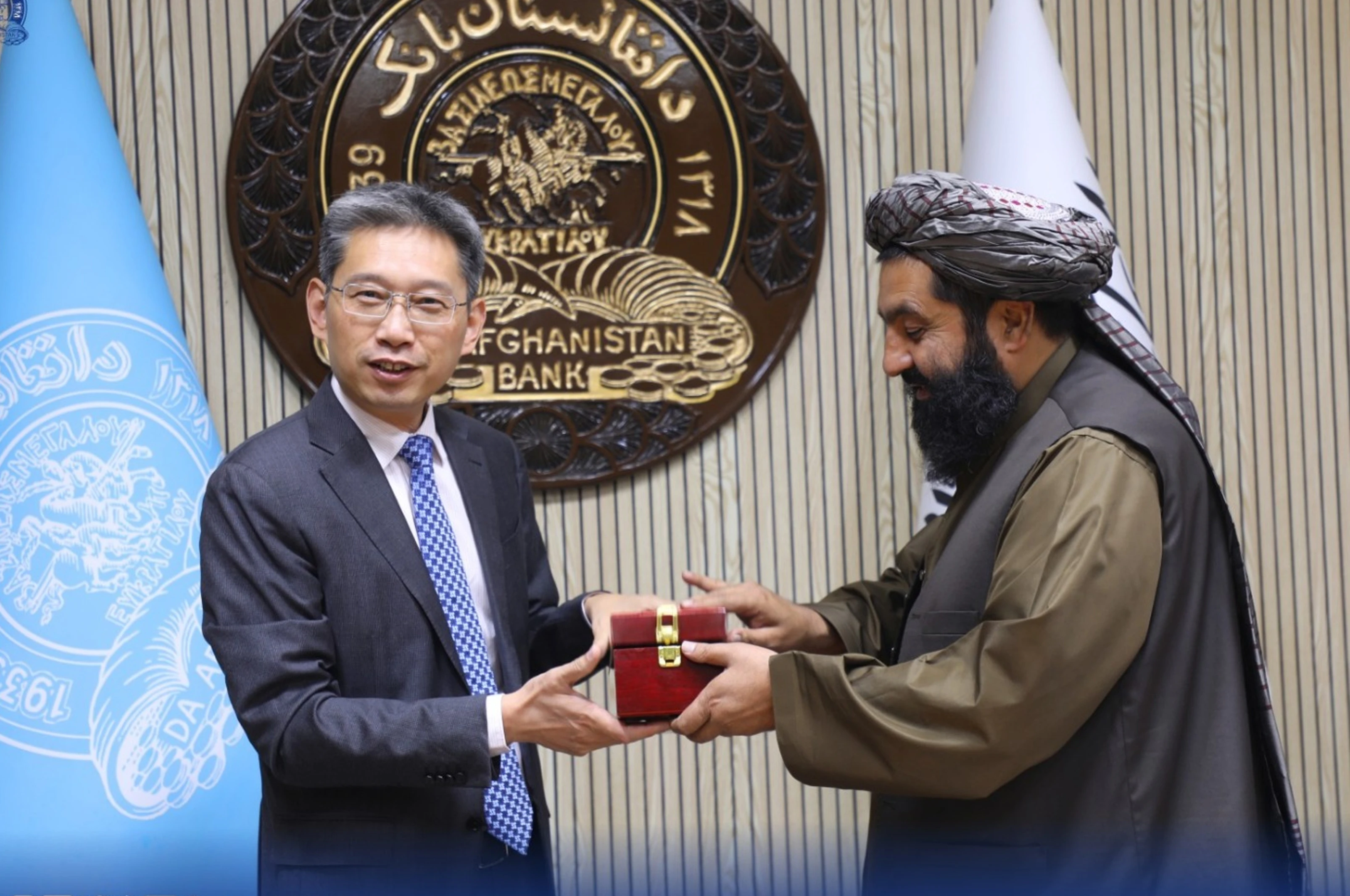 افغان او چیني چاروکو د مالي او بانکي همکاريو په پراختیا خبرې کړې