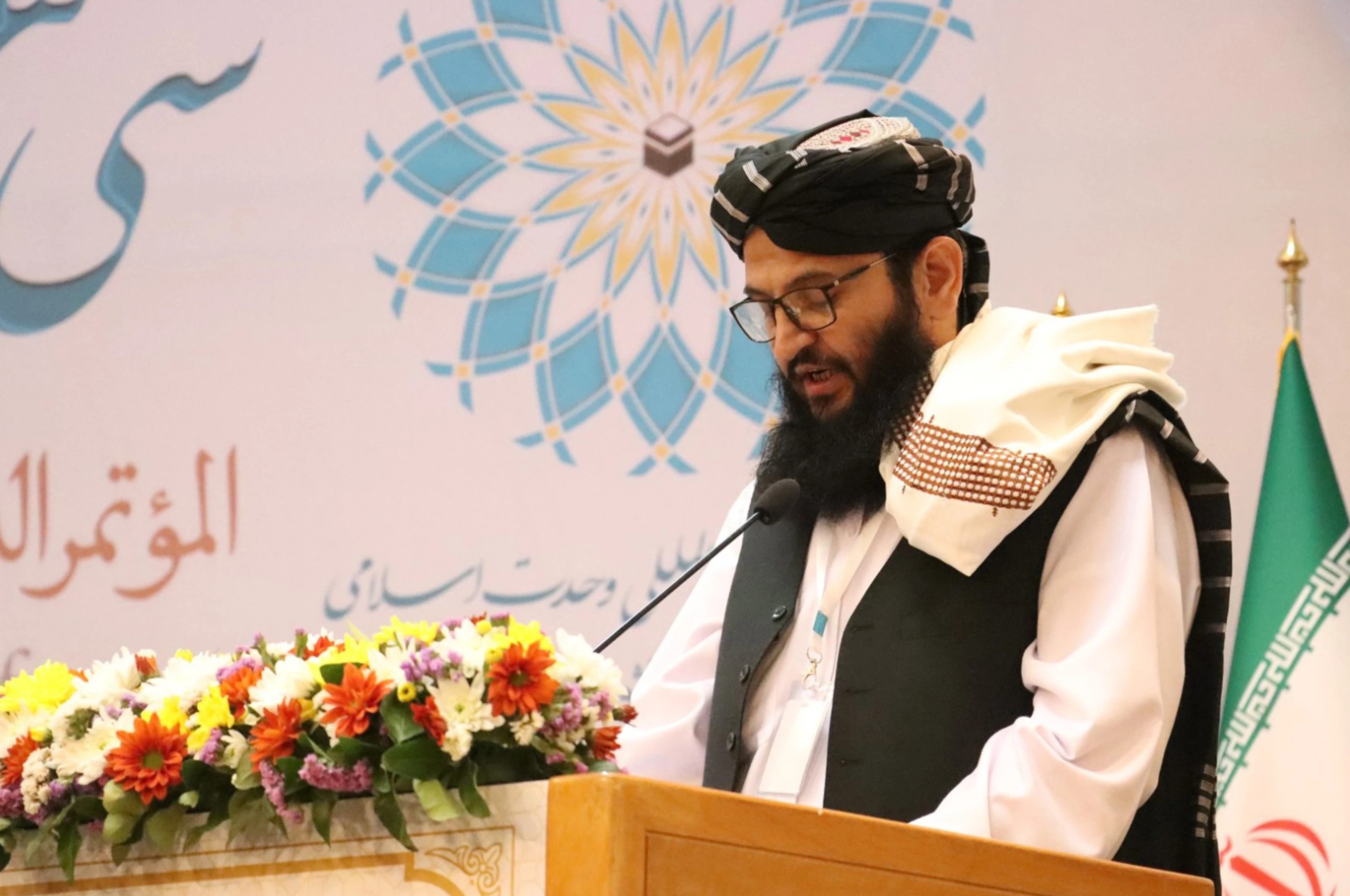 د نړۍ مسلمانان دې په خپلو کې یووالی وساتي