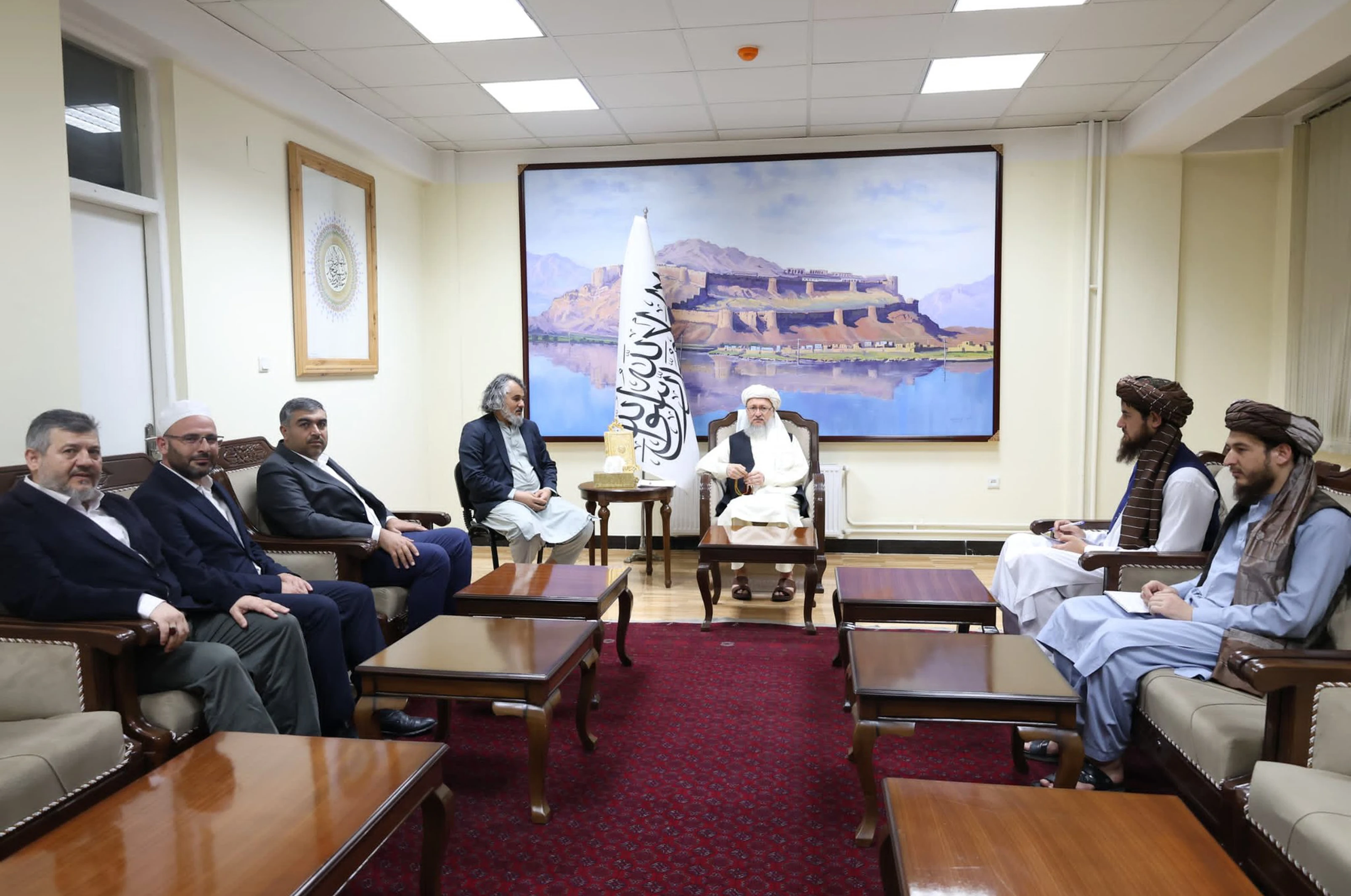 له پانګوالو څخه د ا.ا ملاتړ بهرني پانګوال او سوداګر پانګونې ته هڅولي