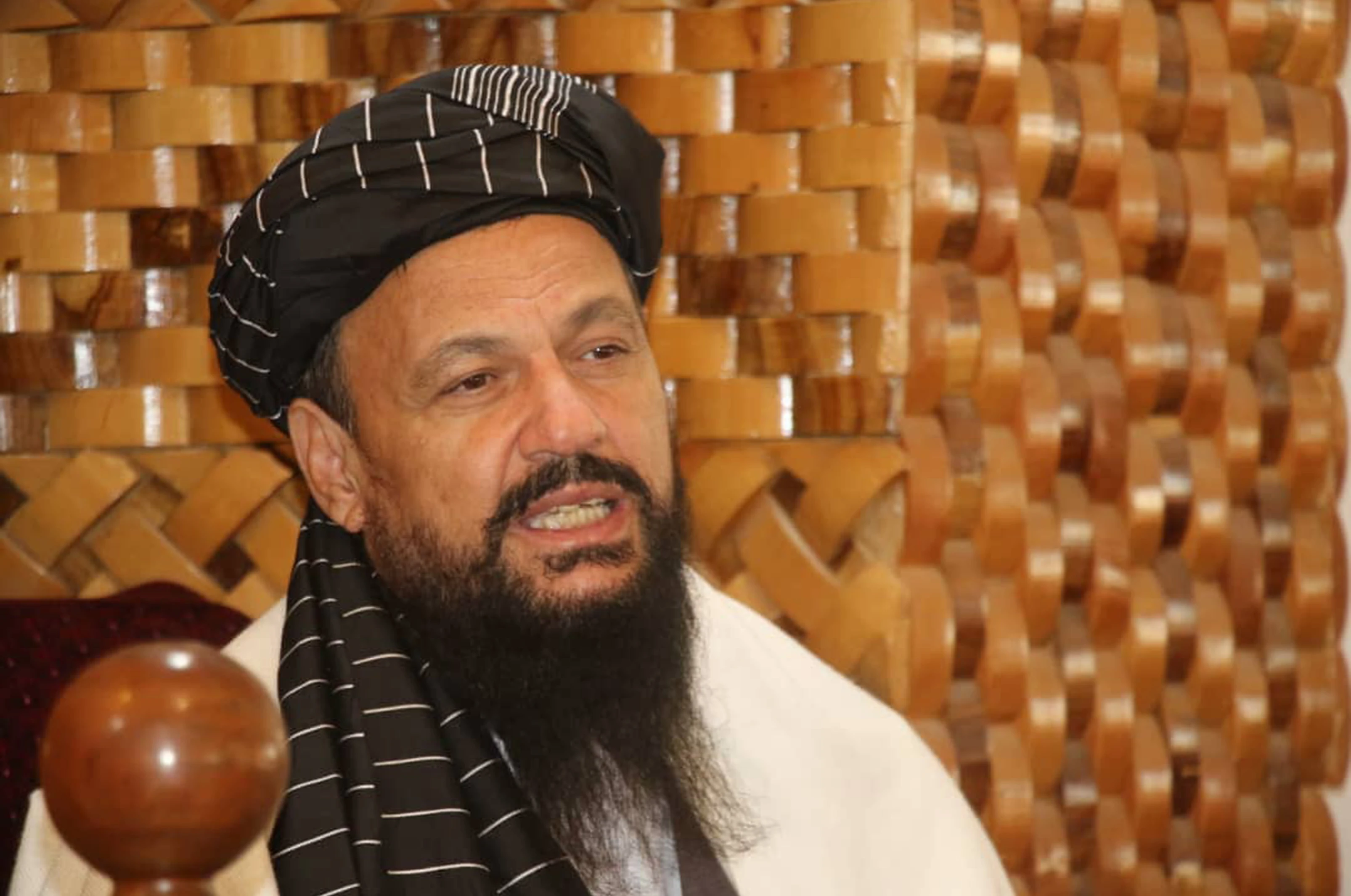 د متوازنې پراختیا په چوکاټ کې به د اوبو او برېښنا په برخه کې زیاتې پروژې پیل کړي